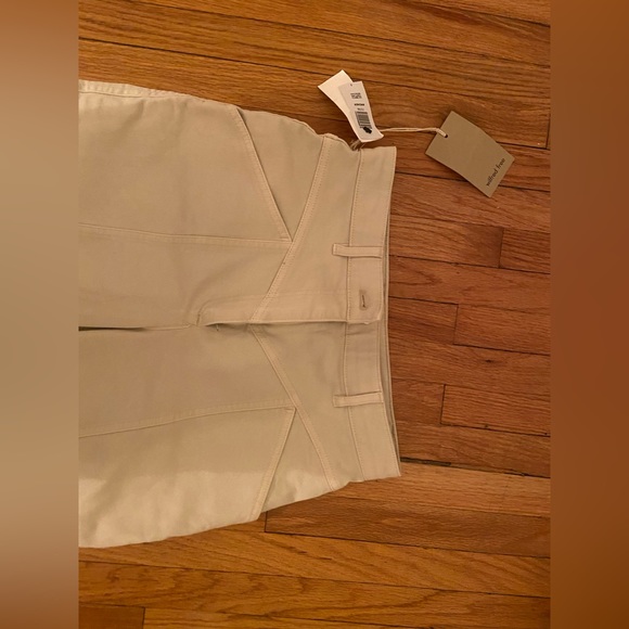 Aritzia new with tags size 2 pants - Picture 4 of 6
